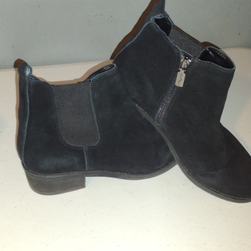 AQUA College Womens Lori Suede Ankle Bootie  8